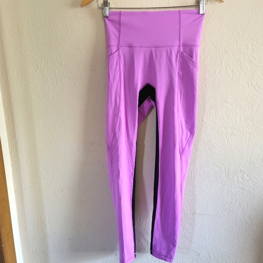ALL ACCESS- Ultra High Rise Utility Pocket Legging in Future & Black. Size XS‎ - Picture 4 of 11